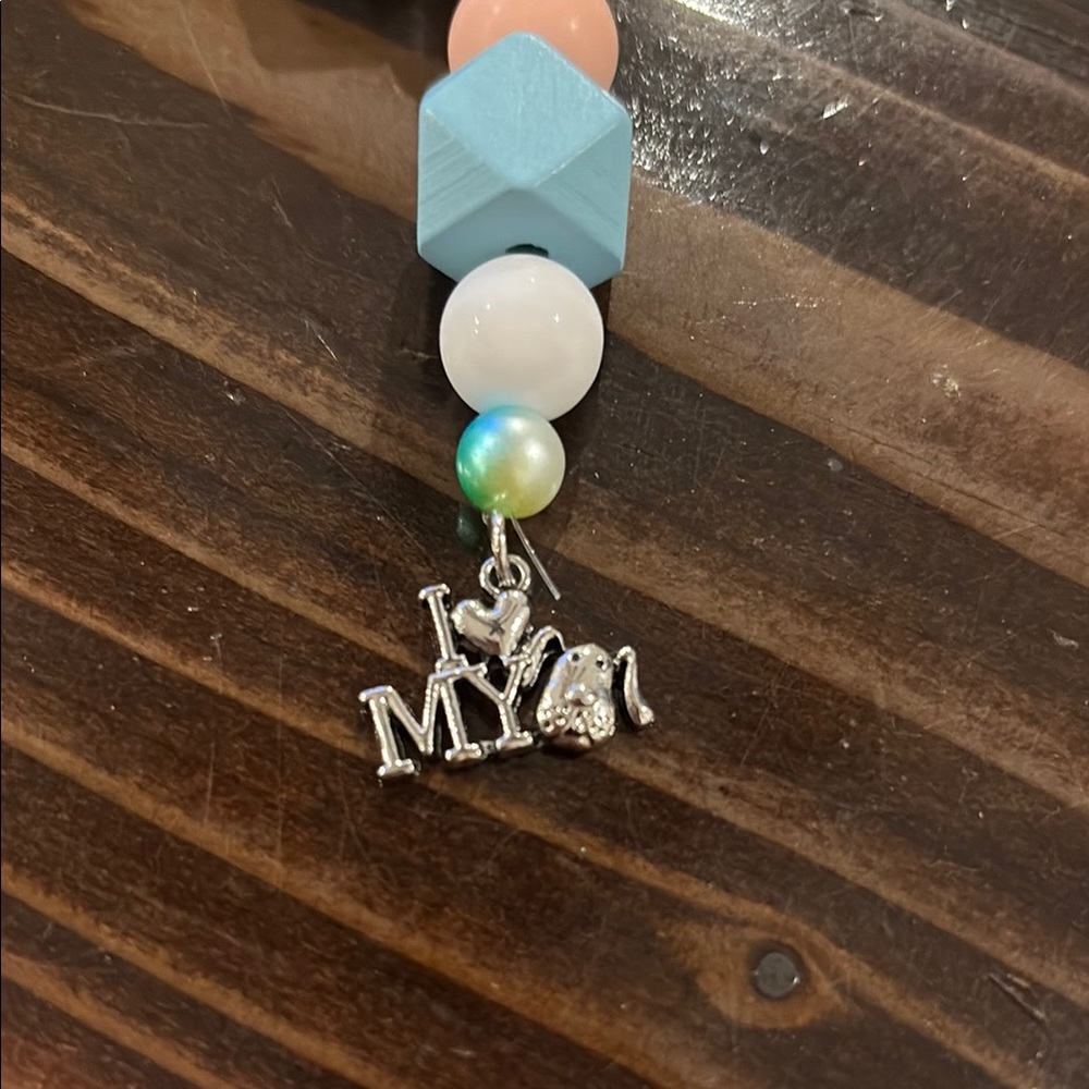 I love my dog Beaded Accessory, keychain, backpack or purse charm with Clip - Picture 3 of 3